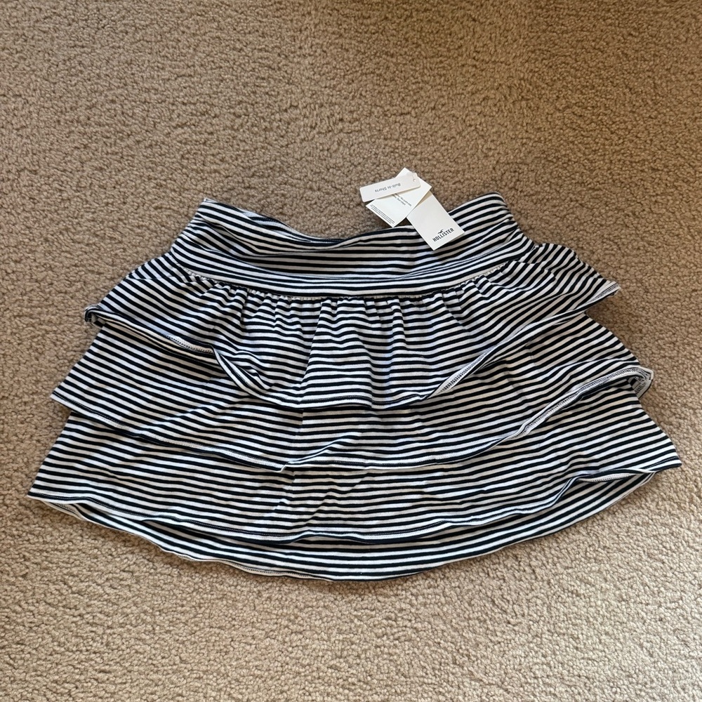 Hollister Mini Ruffle Skirt